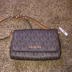 Michael Kors cross body purse